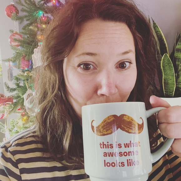 Meet your Posher, Stephanie - Picture 1 of 2